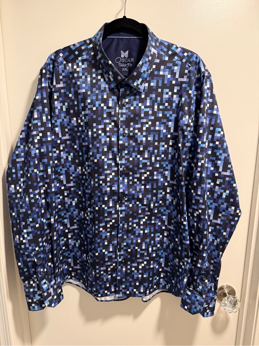 Oscar Paris XXL Pixel Print Button-Up Shirt in Blue Tones, Black & White
